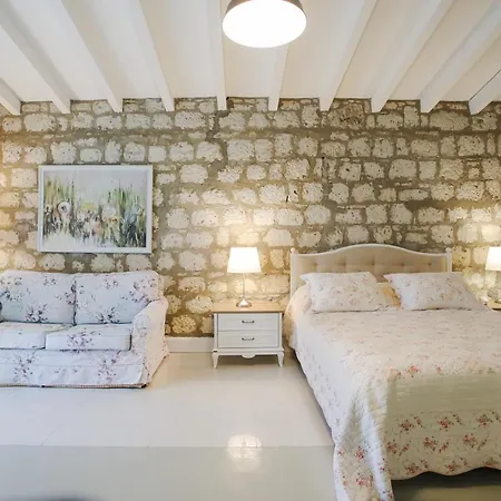 Cadde 75 Luxury - Alaçatı