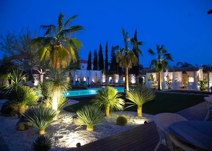 Cadde 75 Luxury - 4* Alaçatı