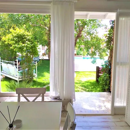 Cadde 75 Luxury - 4* Alacati